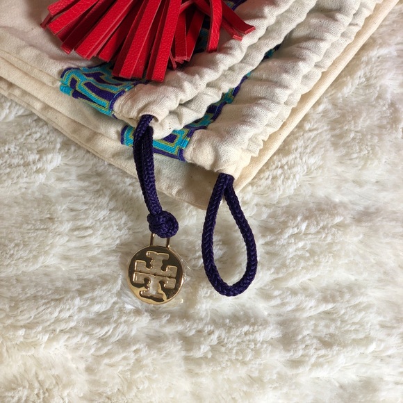 [Sold] Fleming Small Convertible Shoulder Bag - Picture 6 of 6